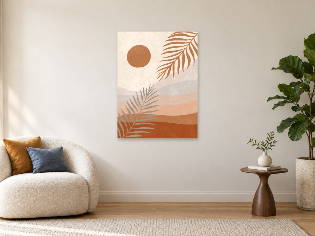 Oker sunce i palmine grane iznad slojeva terakote — Velika 75 × 100 cm, prikaz slike na zidu u enterijeru.