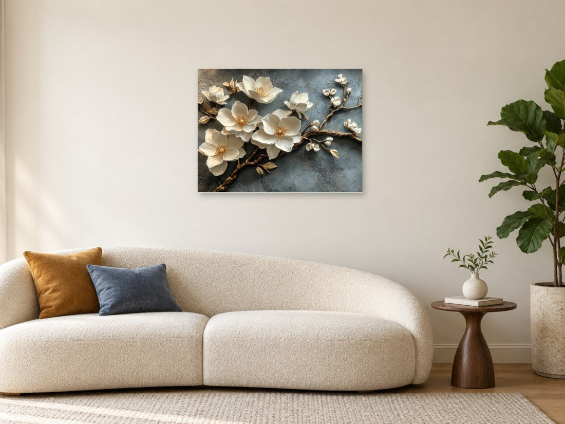 Bijeli cvjetovi na tamnoj grani